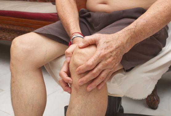 Knee joint replacement abroad - in France